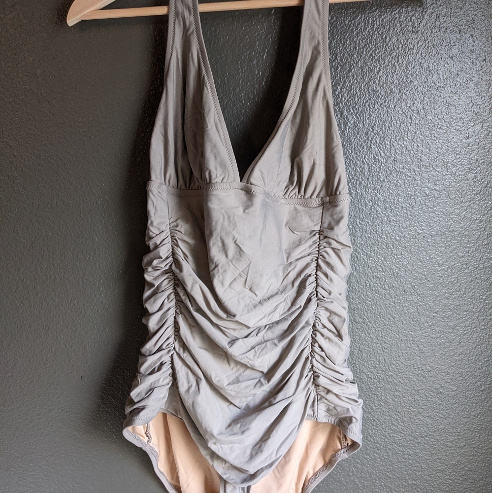 J Crew Womens halter one piece swimsuit in the size short torso 10